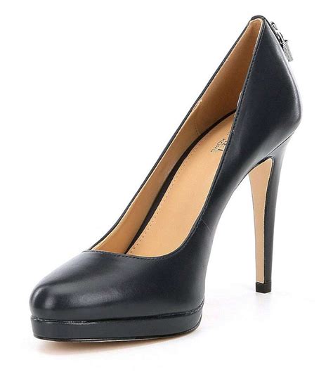 michael kors schoen pump|Michael Kors closed toe pumps.